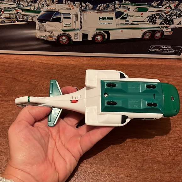 Hess 2006 Truck and Helicopter - Picture 3 of 8